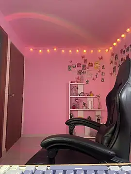 Snapshot of Davne_ chatting on February 19, 2026, 2:30 am Davne online show from February 19, 2026, 2:30 am