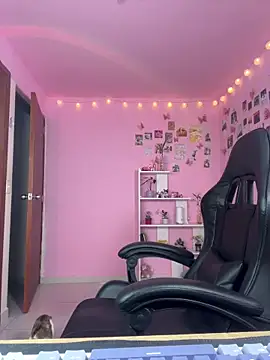 Snapshot of Davne_ chatting on March 1, 2026, 9:26 pm Davne online show from March 1, 2026, 9:26 pm