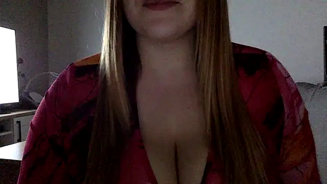 Snapshot of Blue-Coxy chatting on December 4, 2025, 10:20 pm Blue-Coxy online show from December 4, 2025, 10:20 pm