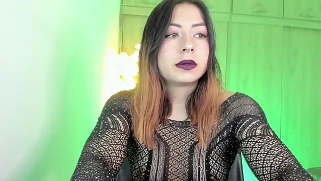 MaddieHunter online show from April 22, 2026, 3:08 pm