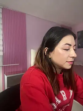 MaddieHunter online show from January 14, 2026, 1:48 pm