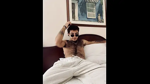 Snapshot of oceanboy_vibe chatting on November 25, 2025, 4:24 am oceanboy vibe online show from November 25, 2025, 4:24 am