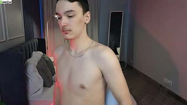 MoonlinSkinn online show from March 22, 2026, 1:09 am