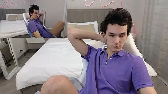 MoonlinSkinn online show from February 8, 2026, 1:03 am