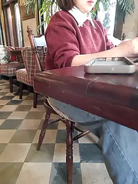 Snapshot of Bea_219 chatting on December 15, 2025, 6:08 am Bea 219 online show from December 15, 2025, 6:08 am