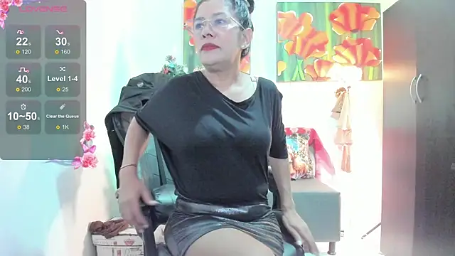 Snapshot of Miss_clarepocahose chatting on December 4, 2025, 1:04 am Miss clarepocahose online show from December 4, 2025, 1:04 am