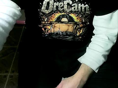 Snapshot of OreCam chatting on June 24, 2026, 6:45 am OreCam online show from June 24, 2026, 6:45 am