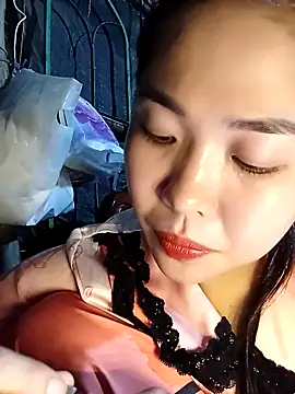 Lin-kute98 online show from April 24, 2026, 2:41 pm