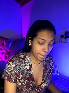 Snapshot of KarolRojas_22 chatting on December 4, 2025, 8:08 pm KarolRojas 22 online show from December 4, 2025, 8:08 pm