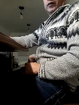 Snapshot of ChrisFloresP chatting on June 24, 2026, 6:01 am ChrisFloresP online show from June 24, 2026, 6:01 am