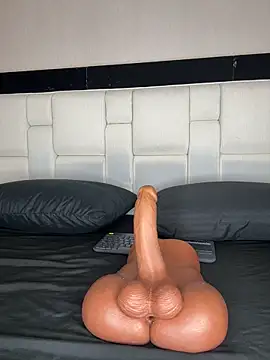 Celeste Valencia  online show from May 7, 2026, 4:28 am