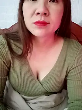 Snapshot of Lily-ross22 chatting on February 14, 2026, 3:56 pm Lily-ross22 online show from February 14, 2026, 3:56 pm