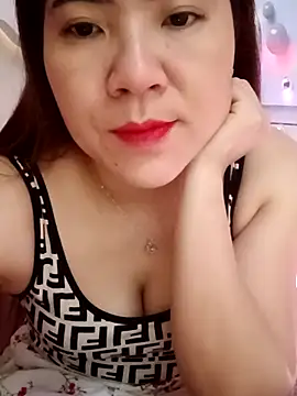 Snapshot of Lily-ross22 chatting on March 16, 2026, 3:25 am Lily-ross22 online show from March 16, 2026, 3:25 am