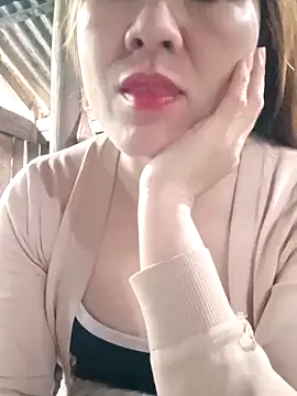 Lily-ross22 online show from December 18, 2025, 4:28 am