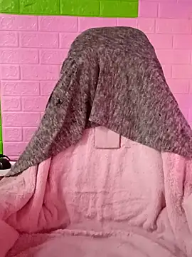 Snapshot of Lily-ross22 chatting on February 28, 2026, 5:18 am Lily-ross22 online show from February 28, 2026, 5:18 am