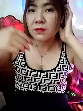 Snapshot of Lily-ross22 chatting on February 27, 2026, 4:29 pm Lily-ross22 online show from February 27, 2026, 4:29 pm