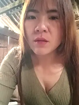 Snapshot of Lily-ross22 chatting on December 3, 2025, 3:51 am Lily-ross22 online show from December 3, 2025, 3:51 am