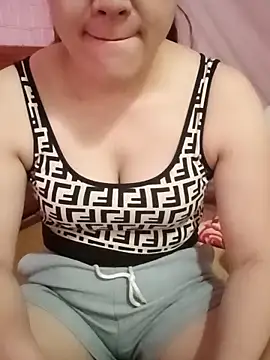 Snapshot of Lily-ross22 chatting on June 11, 2026, 1:49 am Lily-ross22 online show from June 11, 2026, 1:49 am