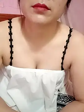Lily-ross22 online show from July 24, 2026, 5:42 pm