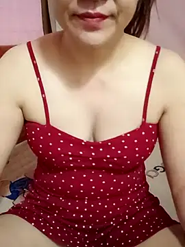 Snapshot of Lily-ross22 chatting on May 28, 2026, 11:32 pm Lily-ross22 online show from May 28, 2026, 11:32 pm