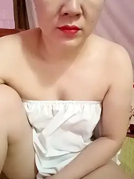 Lily-ross22 online show from June 21, 2026, 4:18 am