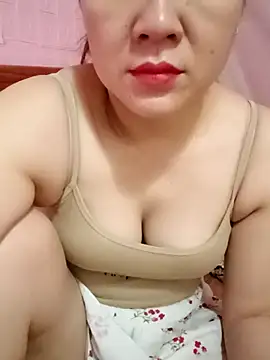 Lily-ross22 online show from July 9, 2026, 2:23 am