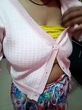 Snapshot of your_sidhi chatting on December 15, 2025, 8:42 am your sidhi online show from December 15, 2025, 8:42 am