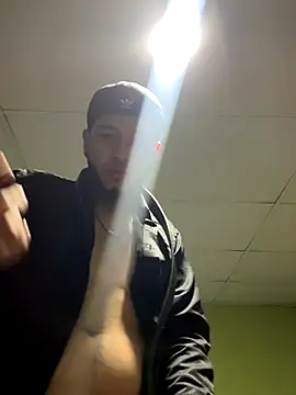 Snapshot of tratosucio chatting on December 2, 2025, 6:15 am tratosucio online show from December 2, 2025, 6:15 am