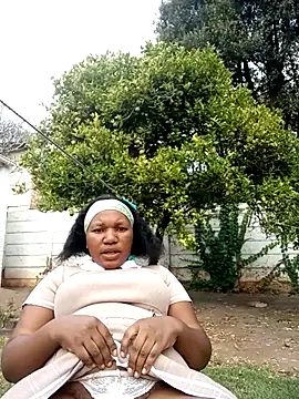 Snapshot of Ciara-Mia chatting on May 21, 2026, 12:35 pm Ciara-Mia online show from May 21, 2026, 12:35 pm