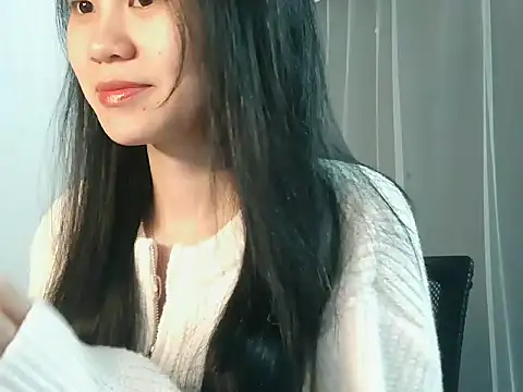 Snapshot of Nunaa18 chatting on November 30, 2025, 9:10 am Nunaa18 online show from November 30, 2025, 9:10 am