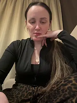 TomilaSi online show from April 25, 2026, 7:55 pm