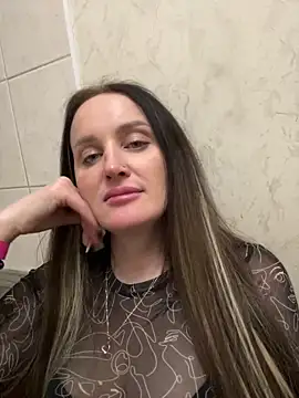 TomilaSi online show from March 8, 2026, 2:04 am