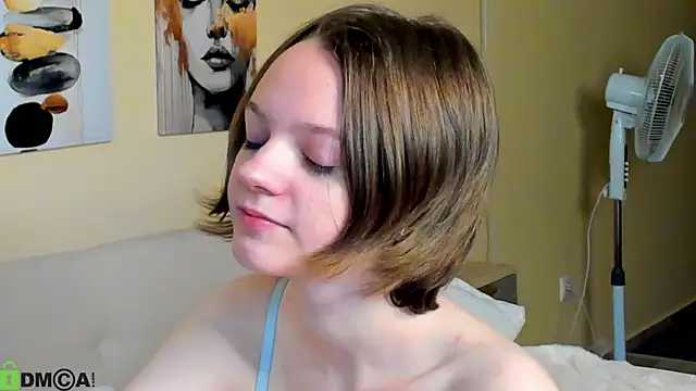 Snapshot of Olivia_Riesz chatting on June 12, 2026, 1:14 am Olivia Riesz online show from June 12, 2026, 1:14 am