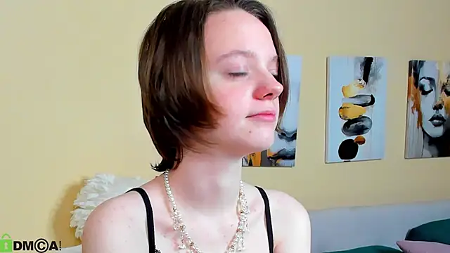 Snapshot of Olivia_Riesz chatting on May 10, 2026, 12:58 am Olivia Riesz online show from May 10, 2026, 12:58 am
