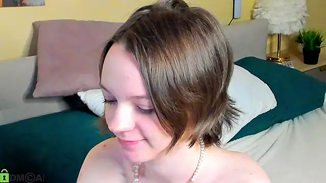 Snapshot of Olivia_Riesz chatting on May 15, 2026, 1:03 am Olivia Riesz online show from May 15, 2026, 1:03 am