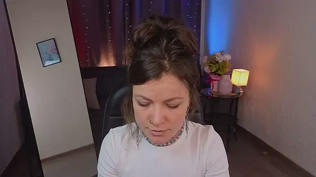 Snapshot of Marla_Bri chatting on December 14, 2025, 1:06 pm Marla Bri online show from December 14, 2025, 1:06 pm