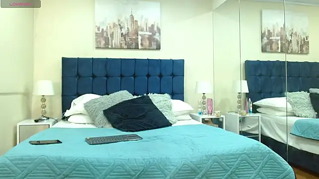 Snapshot of ChanelFoxi chatting on December 4, 2025, 12:37 pm ChanelFoxi online show from December 4, 2025, 12:37 pm