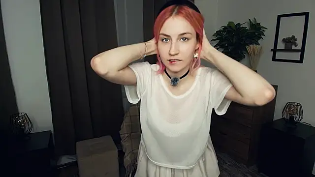 JenaePilkenton online show from December 3, 2025, 8:47 am