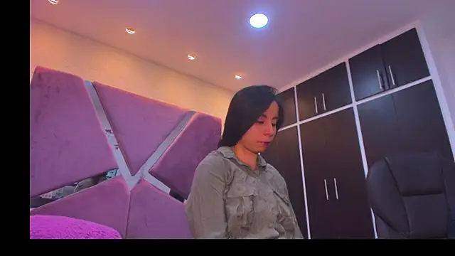 Snapshot of sol-angel chatting on June 16, 2026, 4:29 pm sol-angel online show from June 16, 2026, 4:29 pm