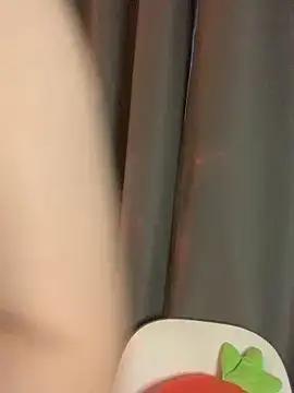 boniu-mimi online show from December 19, 2025, 1:53 am