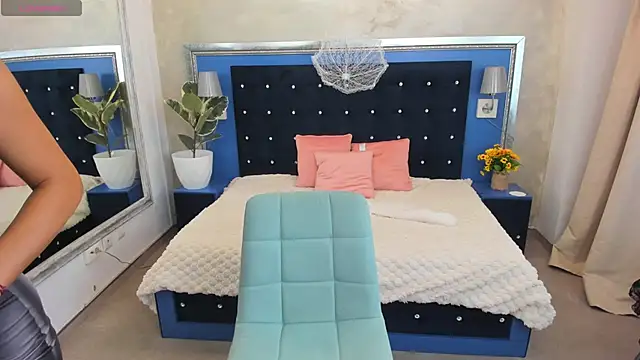 Yasminehot online show from December 2, 2025, 8:16 am