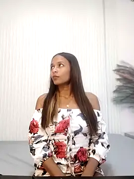 Snapshot of KeiraFox9 chatting on December 4, 2025, 6:45 am KeiraFox9 online show from December 4, 2025, 6:45 am