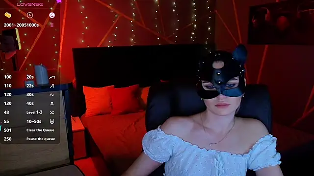  Sweet  Cat  online show from April 29, 2026, 4:44 pm