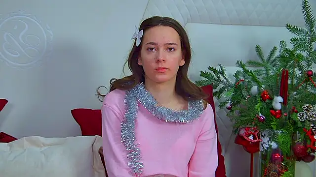 Snapshot of LilyLanes chatting on December 4, 2025, 7:51 am LilyLanes online show from December 4, 2025, 7:51 am