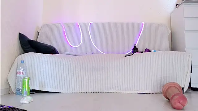 Amellika online show from March 11, 2026, 1:49 pm