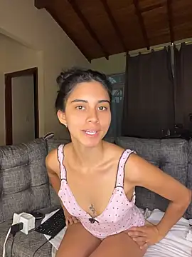 Miia moonn online show from April 22, 2026, 12:50 am