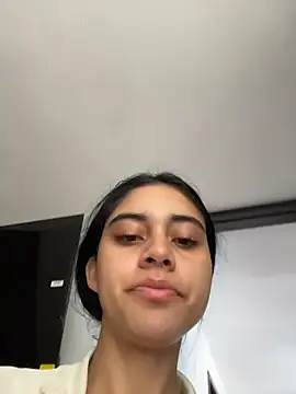 Snapshot of Miia_moonn chatting on January 9, 2026, 12:23 pm Miia moonn online show from January 9, 2026, 12:23 pm