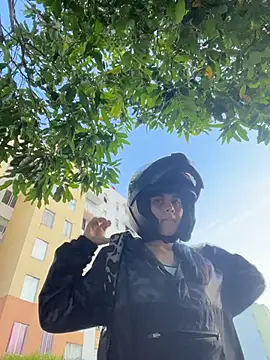 Snapshot of Miia_moonn chatting on November 27, 2025, 10:59 am Miia moonn online show from November 27, 2025, 10:59 am