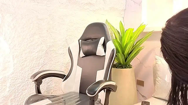 Snapshot of electra_wildtp chatting on December 4, 2025, 7:24 pm electra wildtp online show from December 4, 2025, 7:24 pm