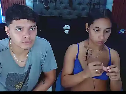 Snapshot of Meryandcris chatting on November 26, 2025, 1:27 am Meryandcris online show from November 26, 2025, 1:27 am